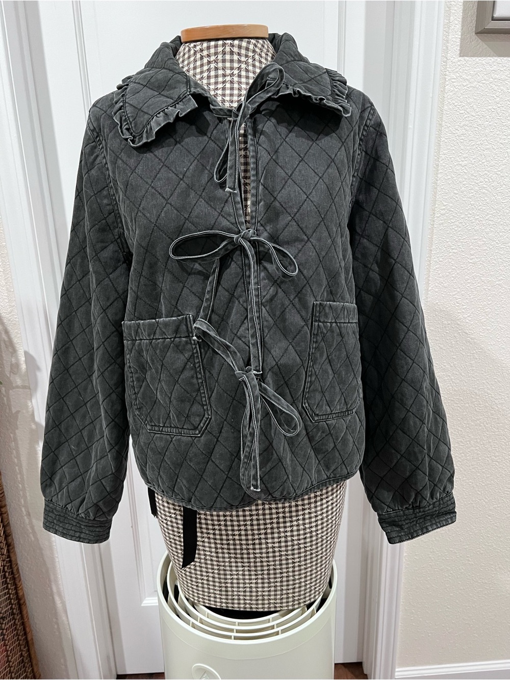 Böhme Quilted Tie Front Jacket Charcoal Black Ruffle Collar Boho Cottagecore M